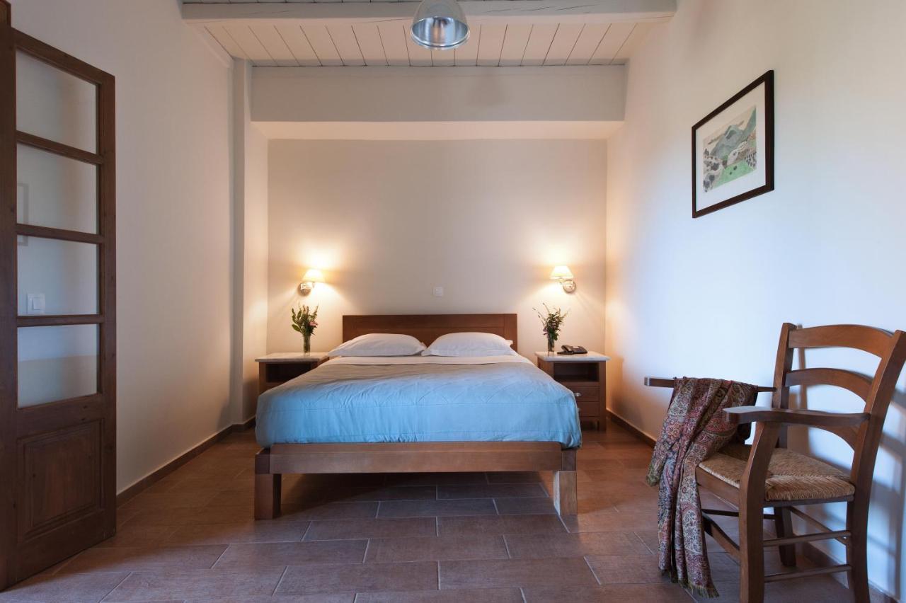 Kalamitsi Hotel Kardhamili Exteriör bild
